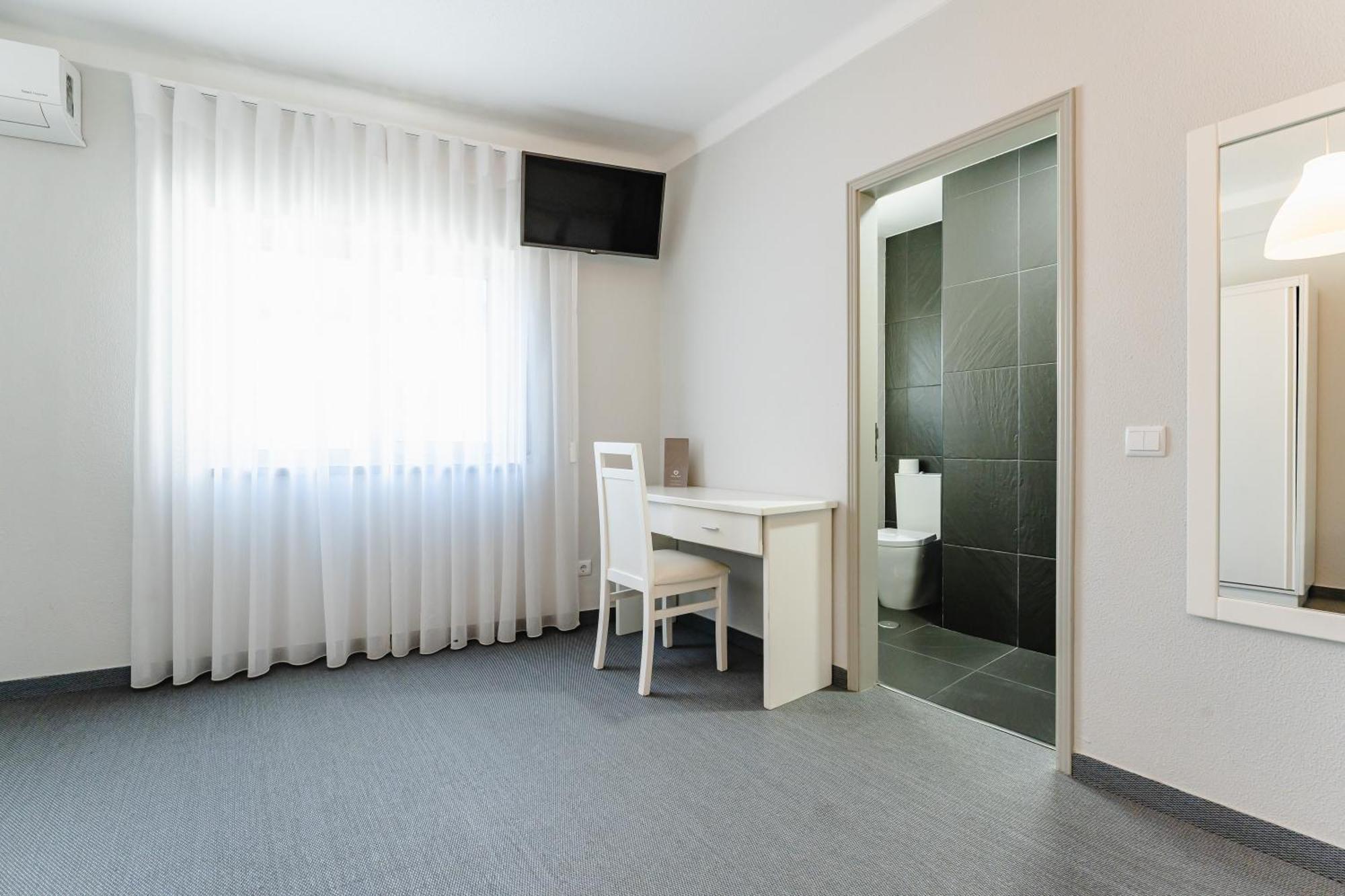 Agua D'Alma Hotel Foz do Arelho Room photo
